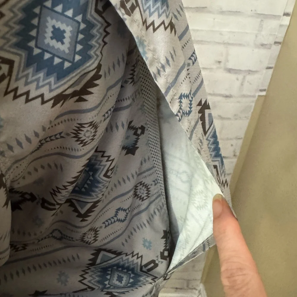 Ariat Size Large Vented Outbound Moon Mist Aztec Button Down Classic Shirt‎